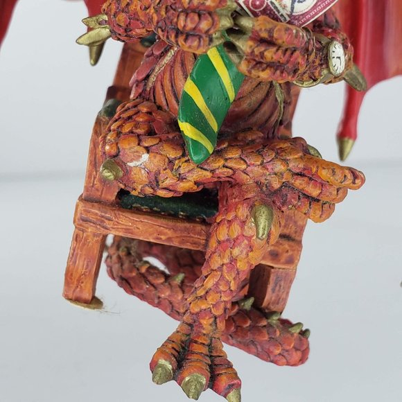 Hamilton Collection Dragon Hold Em Or Fold Em Holding Harry Figurine Poker *FLAW - Picture 7 of 9